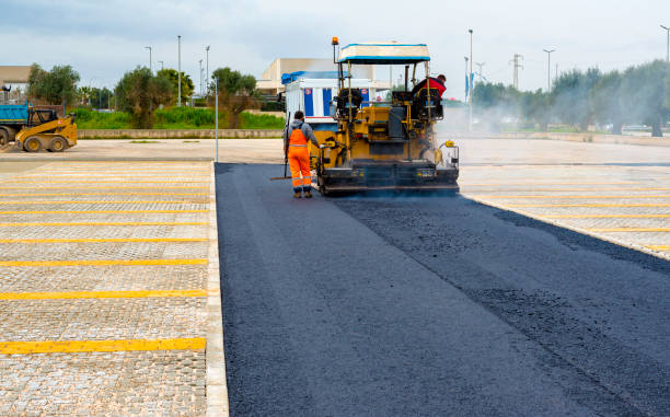 Best Decorative Driveway Pavers  in Dysart, IA